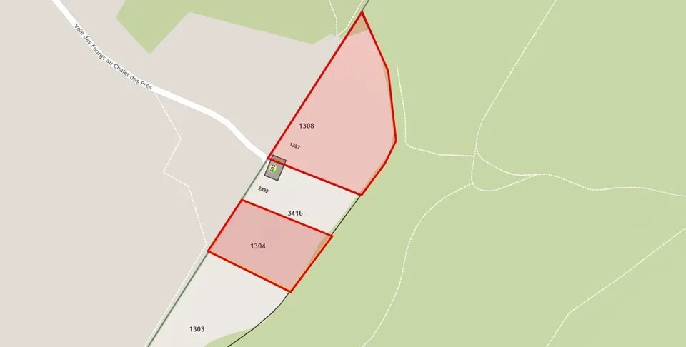 Edificio a schiera storico su terreno agricolo di 17.197 m2