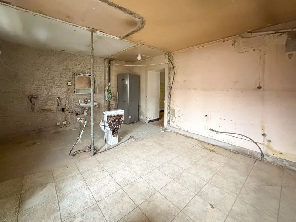 Casa con volume significativo da ristrutturare Permesso di costruzione in vigore