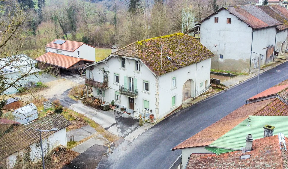 Casa con volume significativo da ristrutturare Permesso di costruzione in vigore