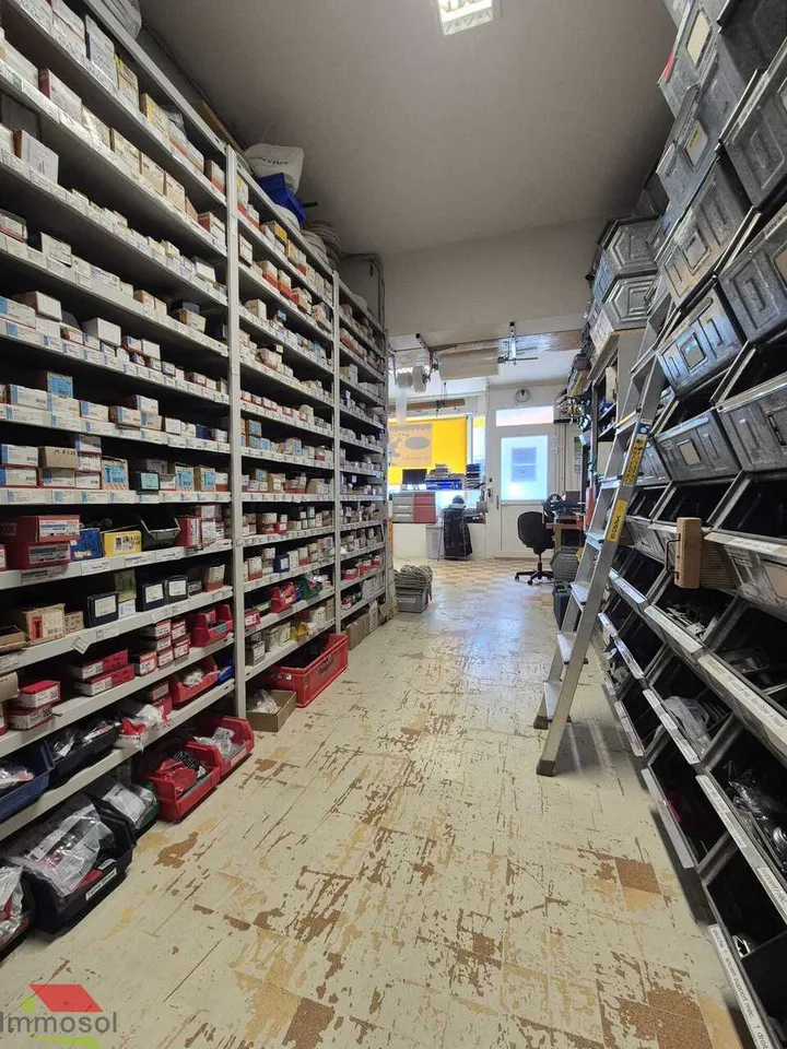 Raro in vendita: 4 lotti commerciali - Pully (VD)