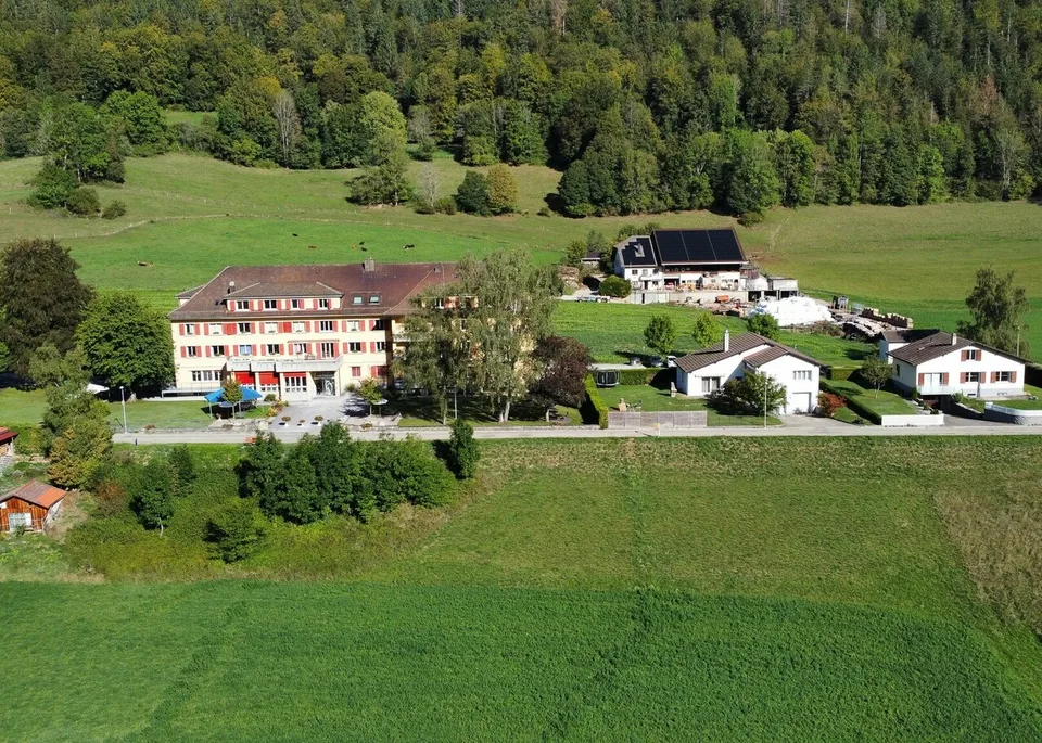 Terrain constructible de 3'965 m2 Permis de construire délivré