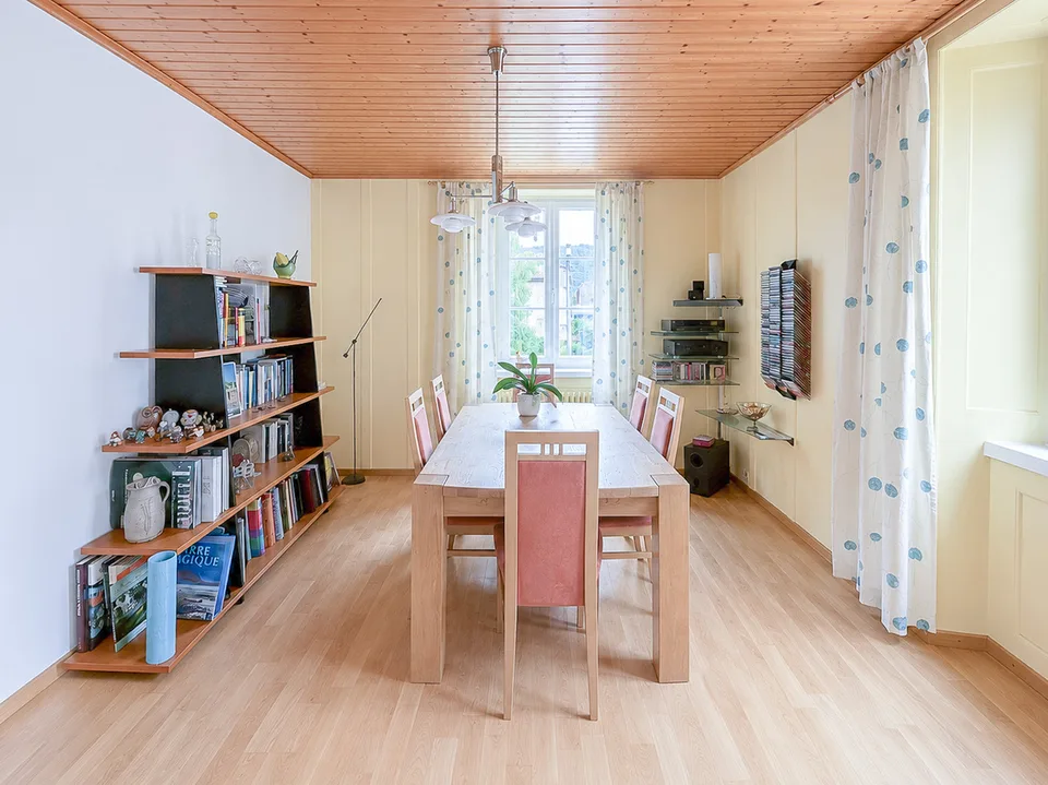 Maison indiv. de 6.5 pces, 2 studios, grande dépendance avec garage – Foto 21 von 23