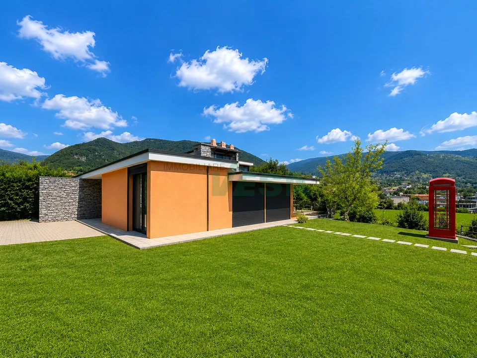 Grande terreno con splendida vista panoramica sui vigneti