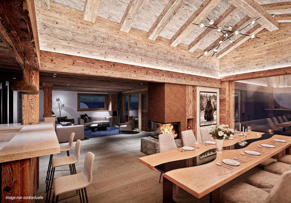 RARE OPPORTUNITY PRESTIGIOUS CENTRAL LUXURY CHALET