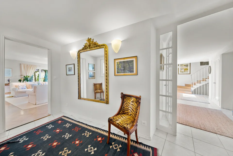 Superba proprietà familiare con piscina e vista a Epalinges