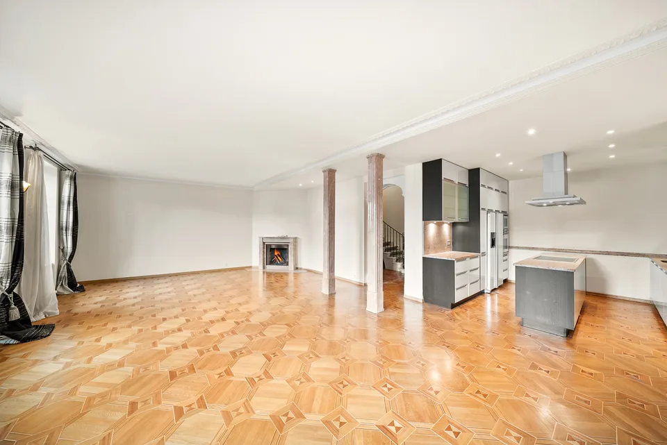Bell'appartamento duplex con vista lago nel centro di Montreux