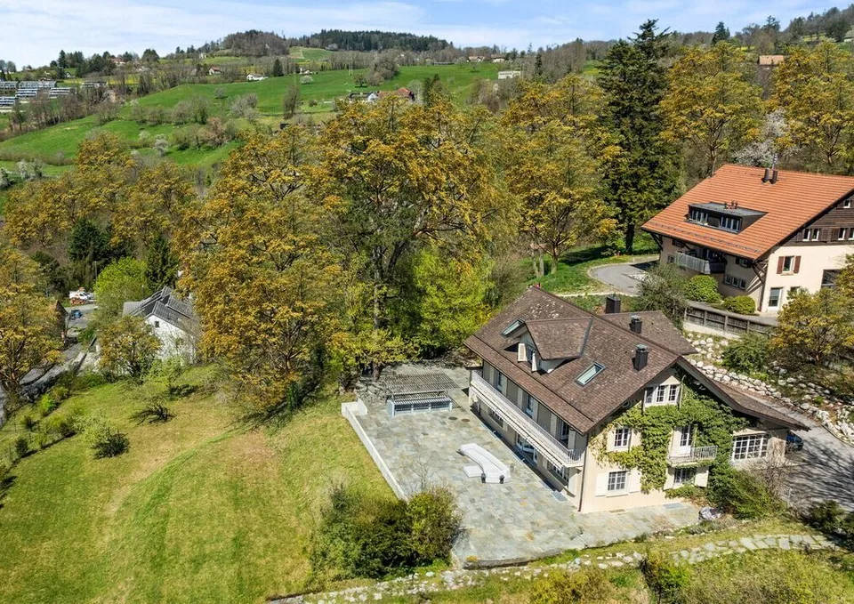 Superbe propriété rénovée avec vue panoramique à Lutry