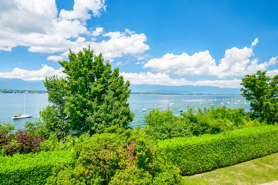 Superba proprietà in prima linea sul lago, Cologny