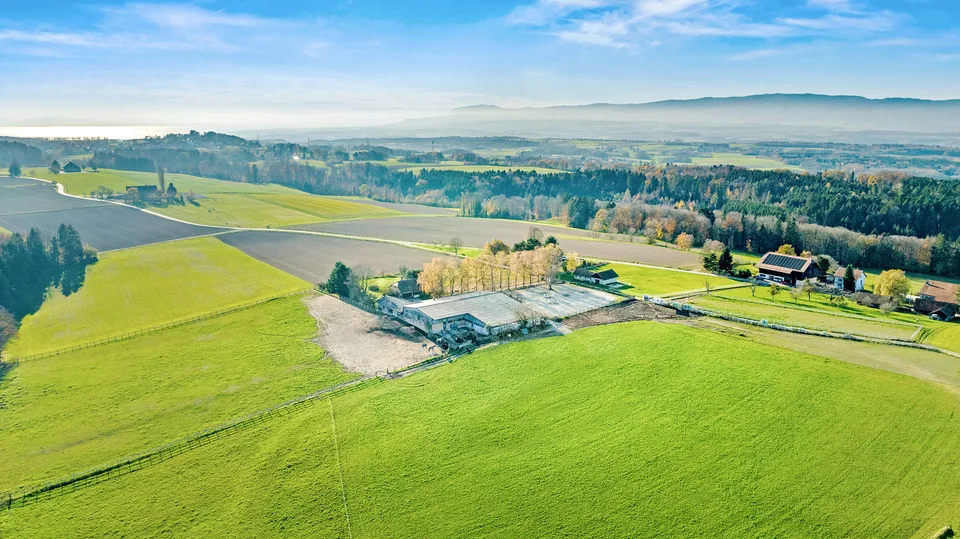 Seltene Reitanlage mit hohem Potenzial in der Nähe von Lausanne