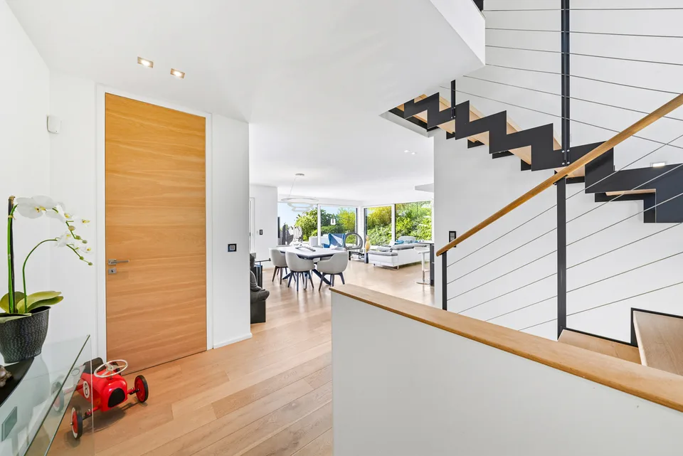 Schöne Architektenvilla mit Panoramablick in Lully- VD
