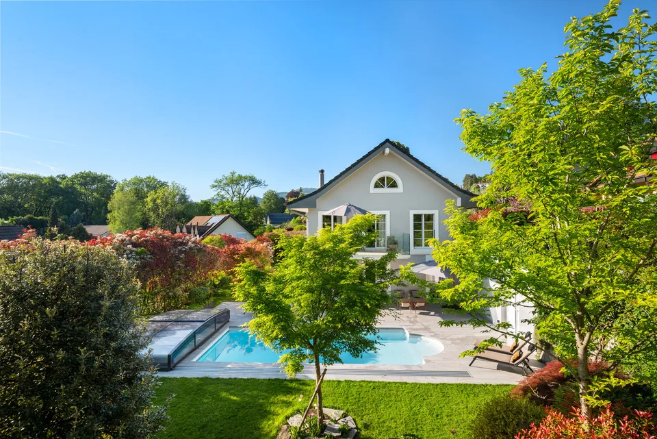 Elégante propriété rénovée avec piscine à Blonay