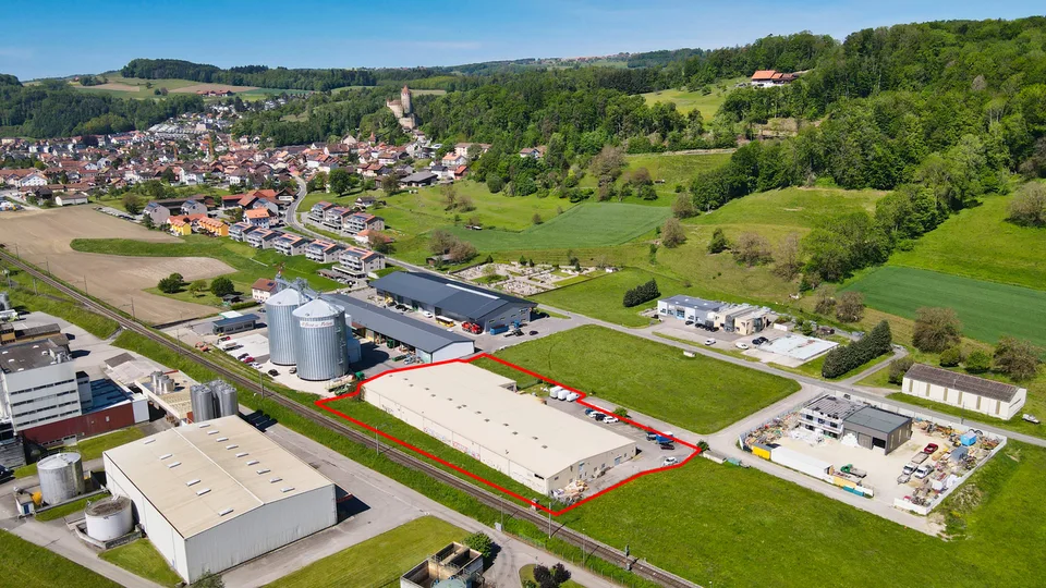 Capannone industriale di 790 m2 (lotto 2) a Lucens / VD