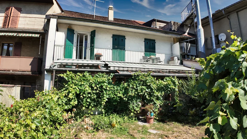 Gebäude mit 3 Wohnungen in Avenches / VD