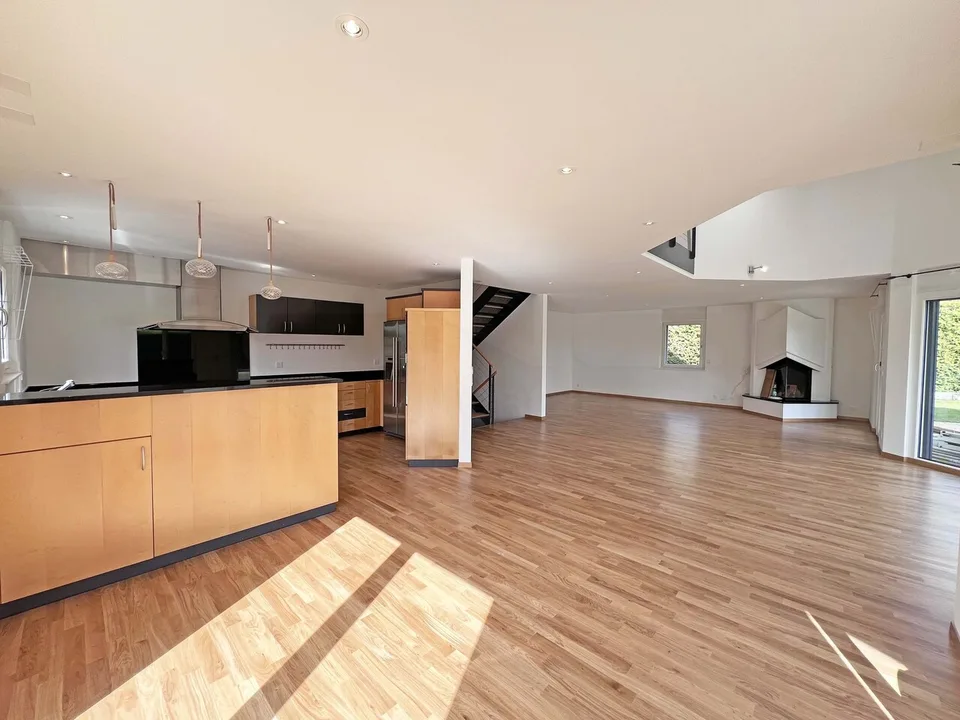 Geräumige Familienvilla mit Pool und Jacuzzi