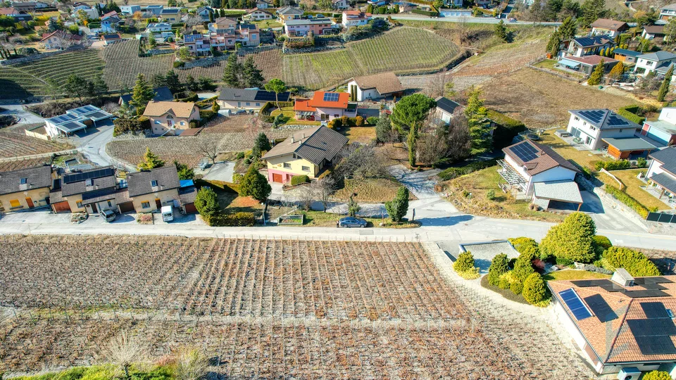 EXCLUSIVITE Splendide terrain à bâtir de 804m² à Miège (Noble-Contrée)
