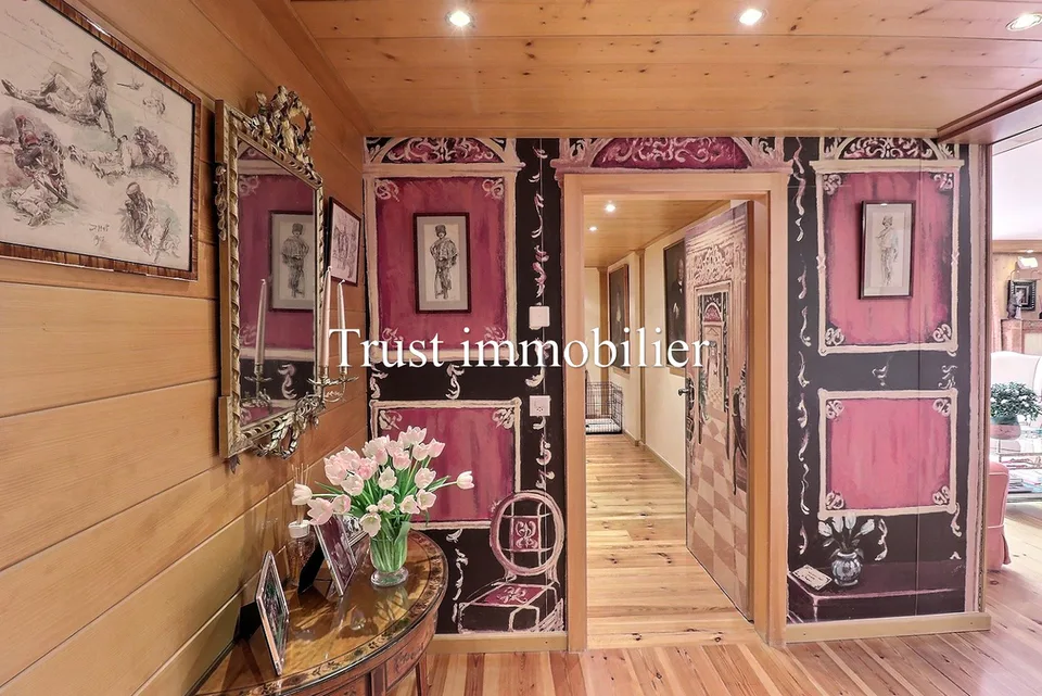5008. Exceptionnel SKI IN/OUT appartement au centre de Crans