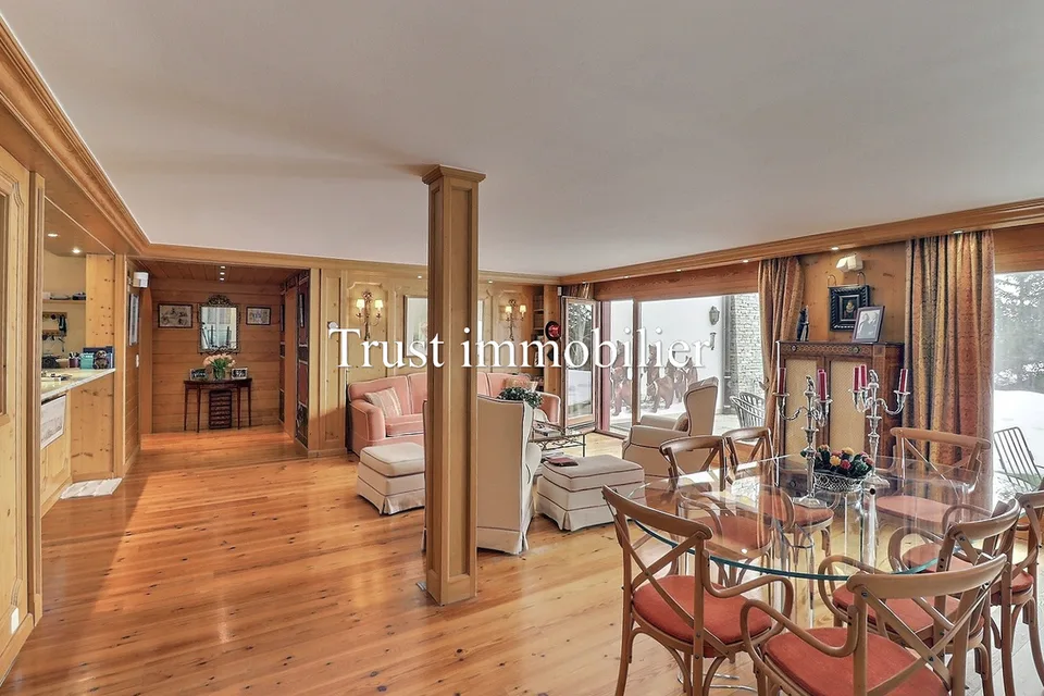 5008. Exceptionnel SKI IN/OUT appartement au centre de Crans