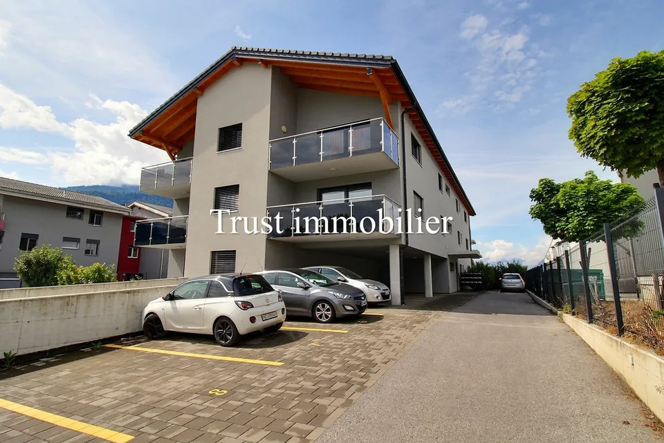 9003. EXKLUSIVITÄT. INVESTITIONSGEBAUDE. VALAIS, Conthey