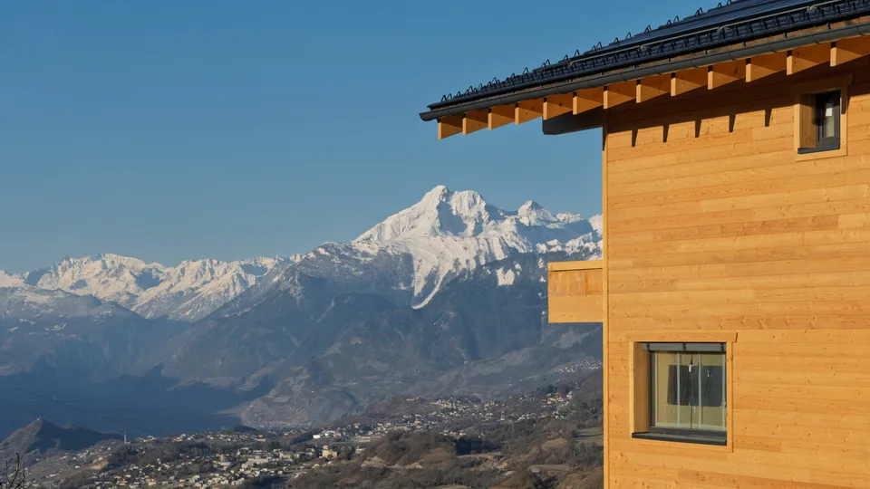 Un havre contemporain face aux Alpes - Chalet neuf 5 chambres à Lens