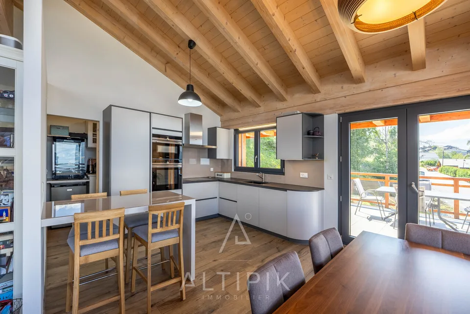 Chalet contemporaneo a pochi passi dal centro di Haute-Nendaz