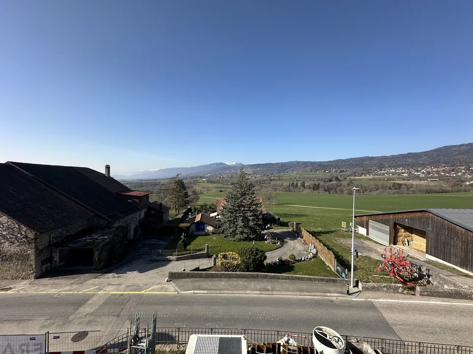 Lot 2 - Appartamento nuovo con balcone E giardino