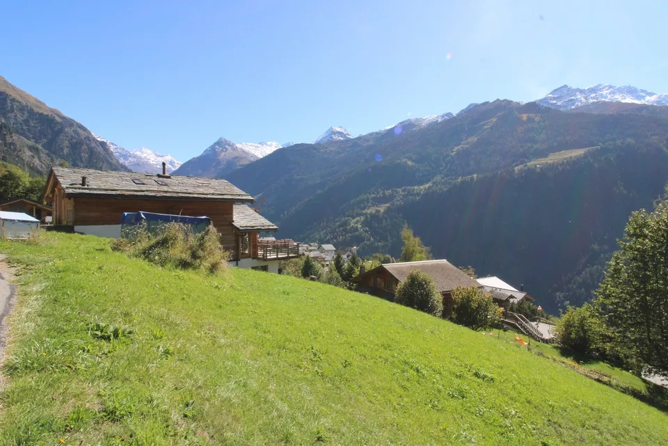 Terrain constructible à Sarreyer