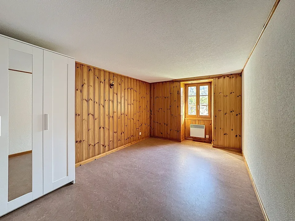 2-Zimmer-Wohnung zur Renovierung in Versegères