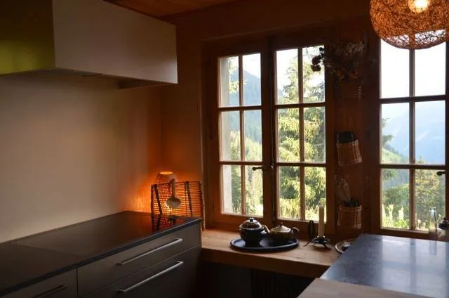 Ein Holzchalet mit Seele, am Ende des Weges