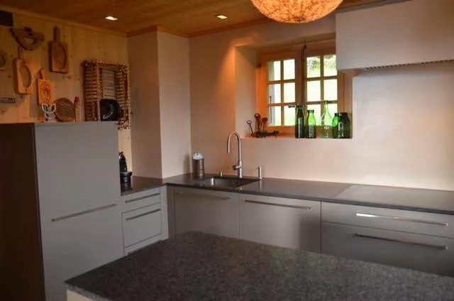 Ein Holzchalet mit Seele, am Ende des Weges