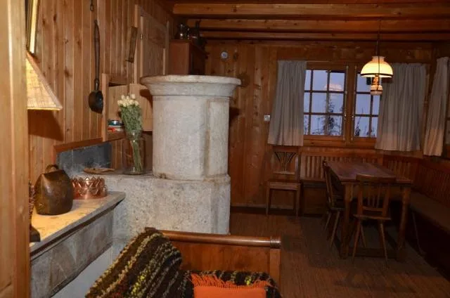Ein Holzchalet mit Seele, am Ende des Weges