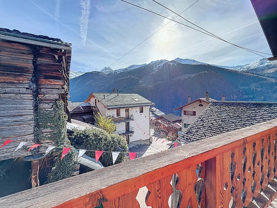 Chalet à rénover – L'âme d'une grange alpine à Sarreyer – Foto 19 von 26