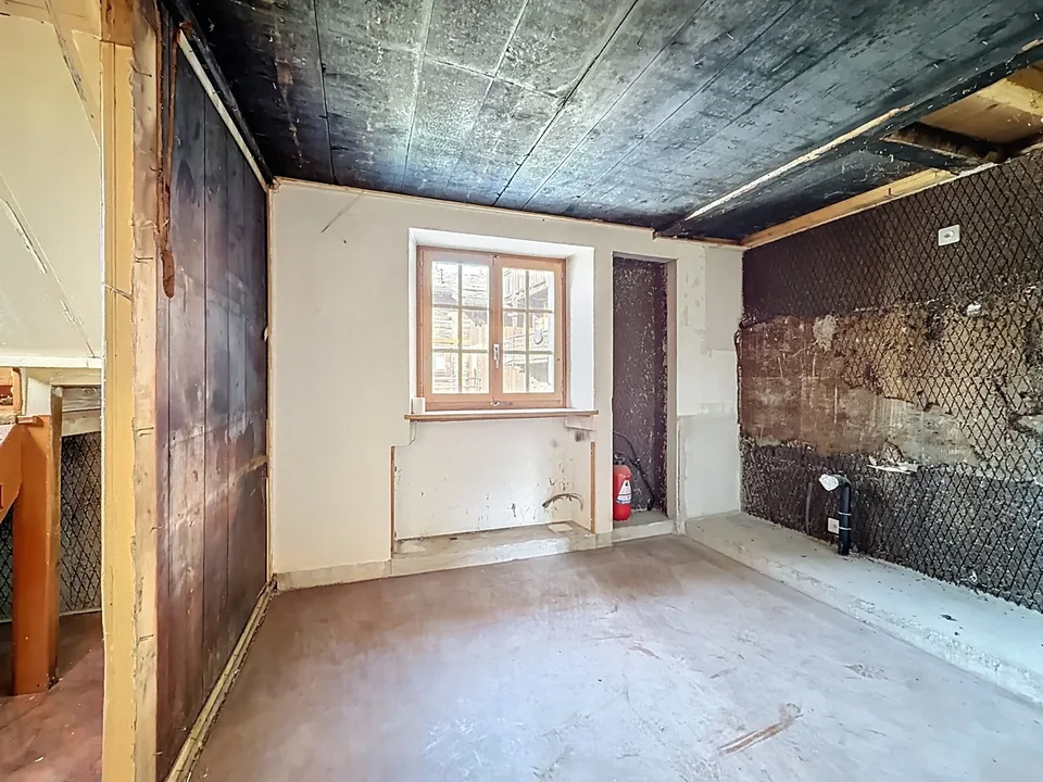 Chalet à rénover – L'âme d'une grange alpine à Sarreyer – Foto 23 von 26