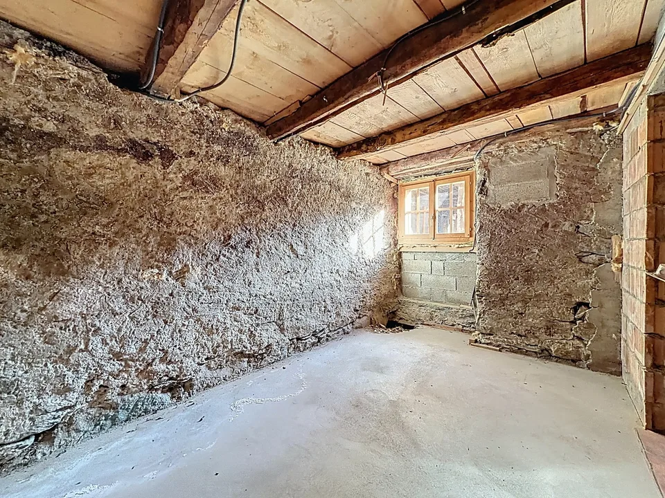 Chalet à rénover – L'âme d'une grange alpine à Sarreyer – Foto 26 von 26
