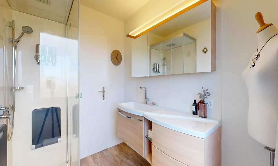 Ruhige 4.5-Zimmer-Wohnung inklusive Parkplatz am Fuss des Uetlibergs – Foto 9 von 11