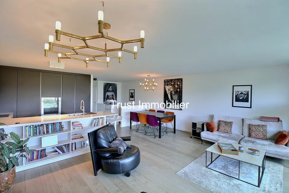 4001. Modernes Penthouse-Duplex mit Panoramablick - Modernes Gebäude