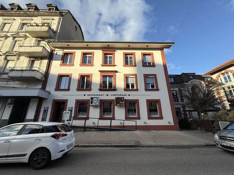 Gemischt genutztes Gebäude mit Restaurant und 6 Wohnungen – Foto 10 von 13
