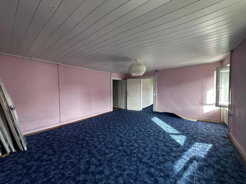 Casa di carattere con 5 camere e fienile