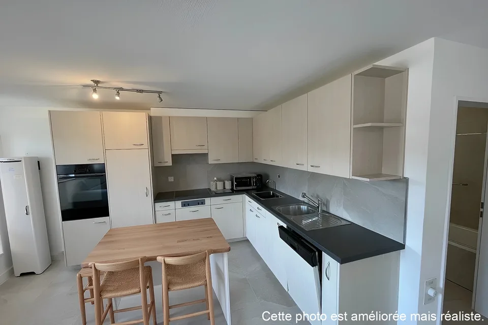 Spazioso appartamento di 4,5 locali di 108 m² con ascensore sopra uno spazio commerciale – foto 5 di 13