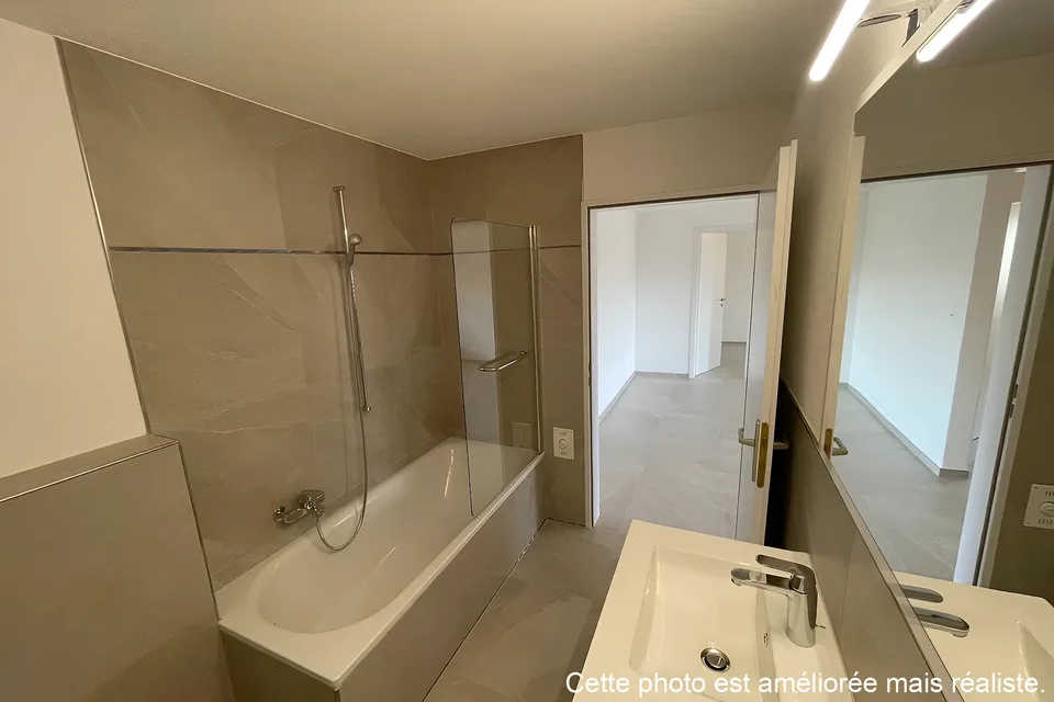 Spazioso appartamento di 4,5 locali di 108 m² con ascensore sopra uno spazio commerciale – foto 11 di 13