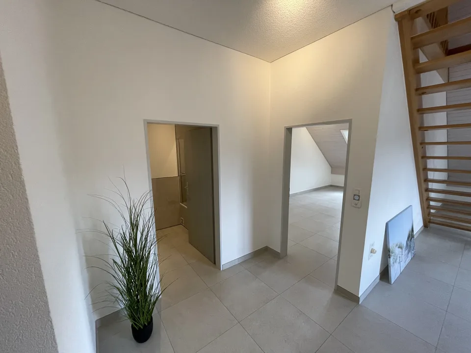 Magnifico duplex luminoso con soppalco 4.5 stanze di 100 m² – foto 5 di 5