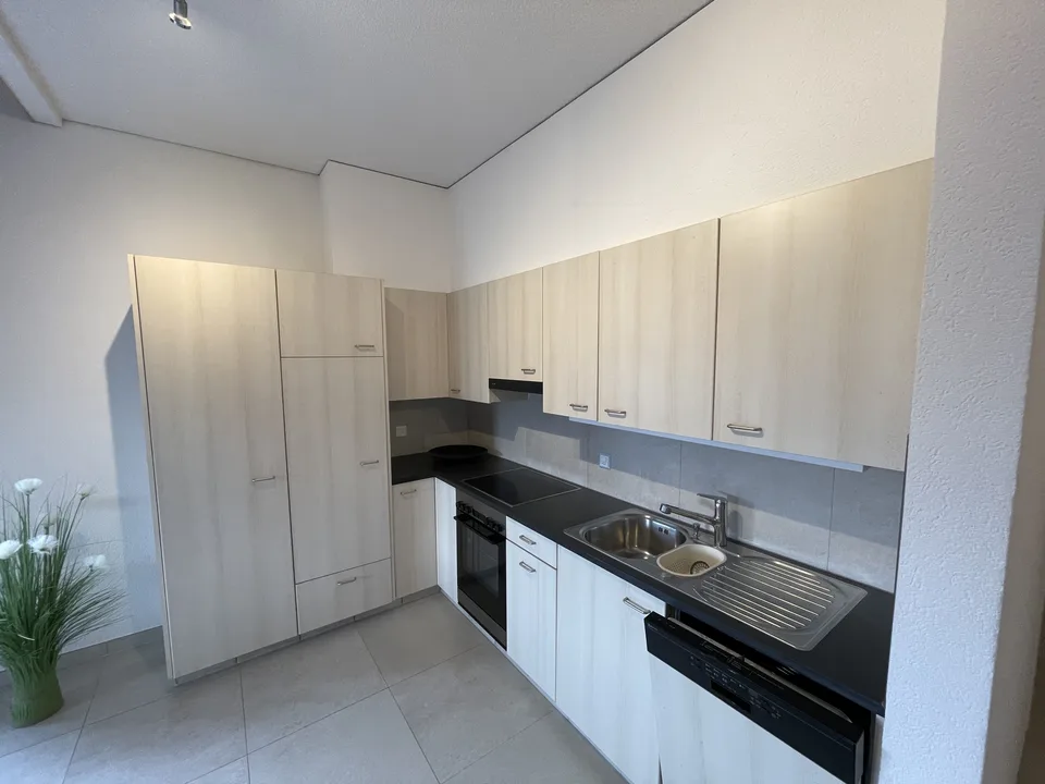 Magnifico duplex luminoso con soppalco 4.5 stanze di 100 m² – foto 2 di 5