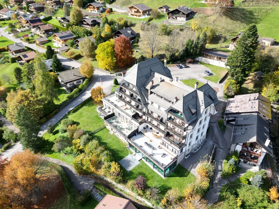 TOP LISTING for Foreigners - Luxurious and furnished apartment with a huge terrace over looking the mountain -