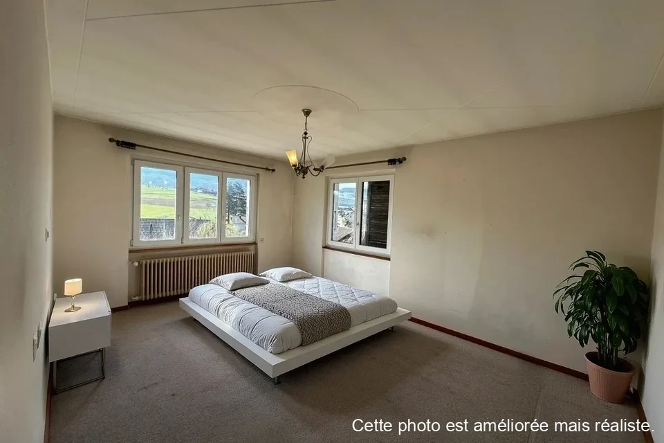 Large house of 207 m² with great potential in Fontenais