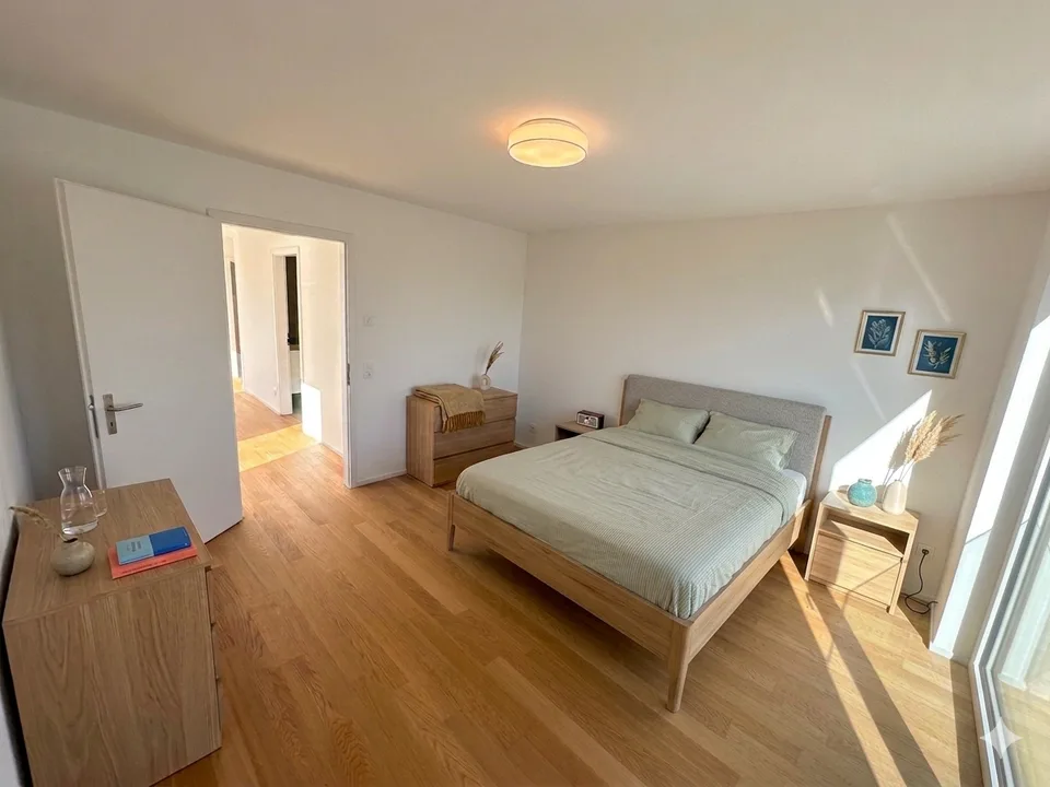 Magnifico duplex con grande terrazza di 36 m², luminoso e moderno – foto 8 di 13