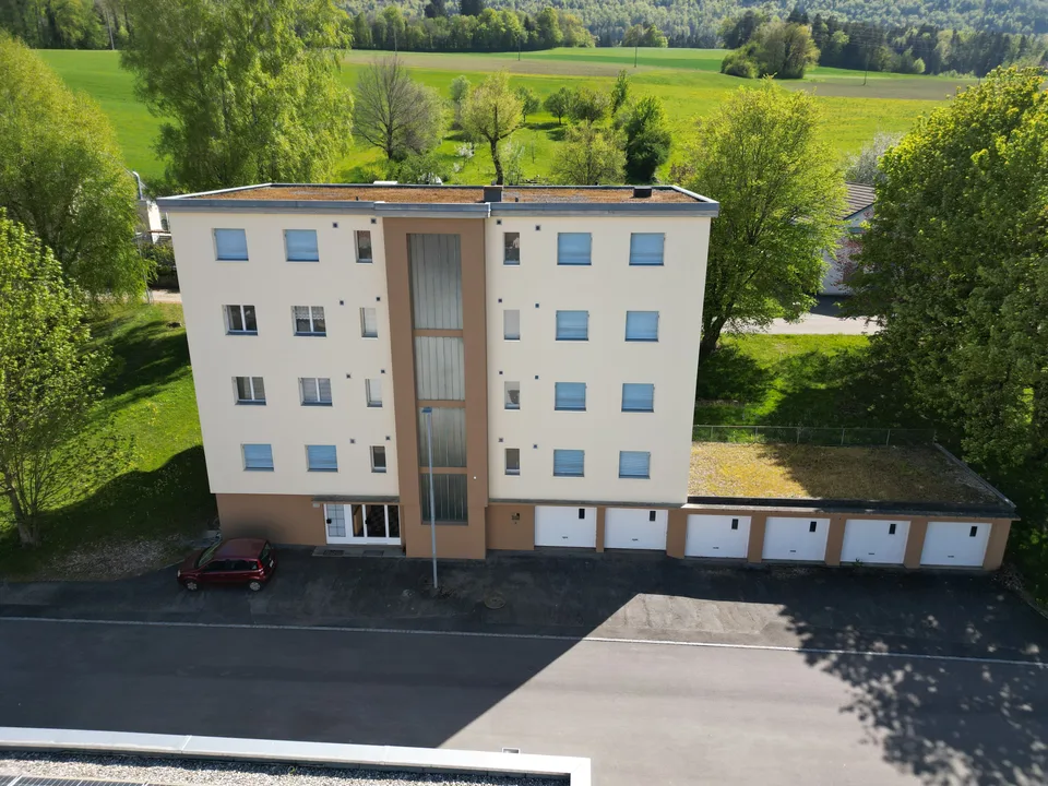 Immeuble de rendement à Courfaivre   Prix sur demande
