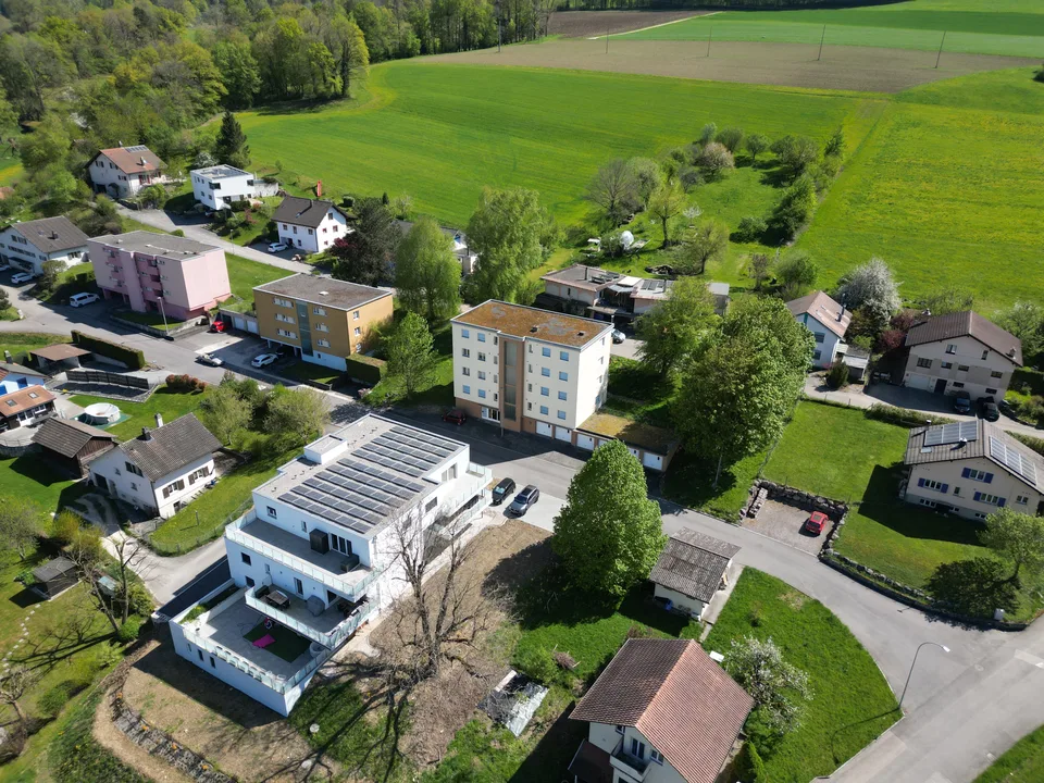 Ertragsgebäude in Courfaivre   Preis auf Anfrage