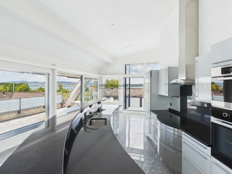Exklusiv mit traumhafter Seesicht - privater Dachterrasse - Wellness-Oase