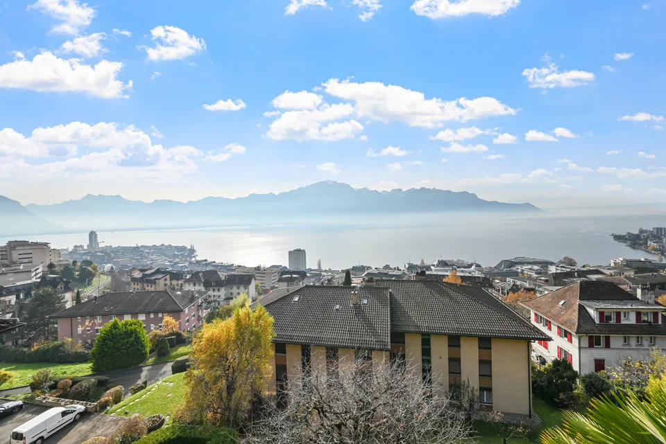 MONTREUX - SPACIEUX 4.5 PIECES AVEC VUE IMPRENABLE
