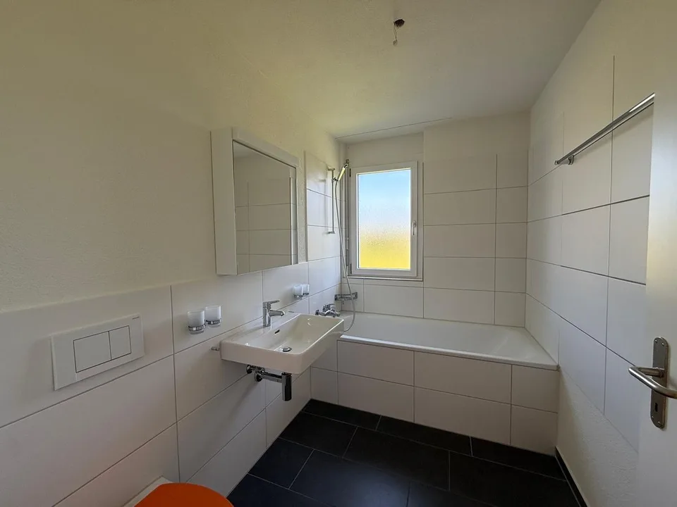 MODERN - RUHIG - GROSSER BALKON UND KINDERFREUNDLICH!
