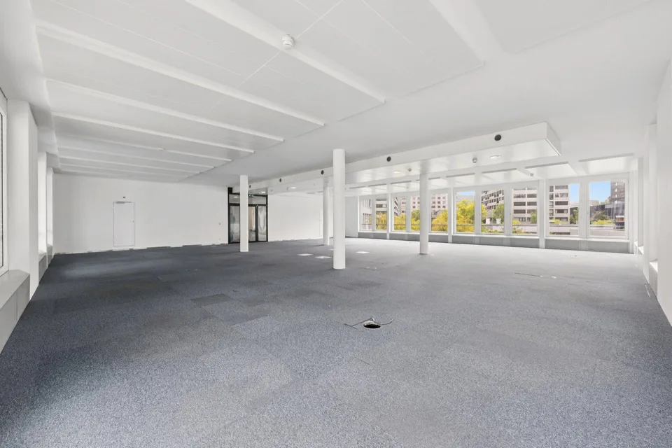 Espaces de bureau représentatifs dans un excellent micro-emplacement